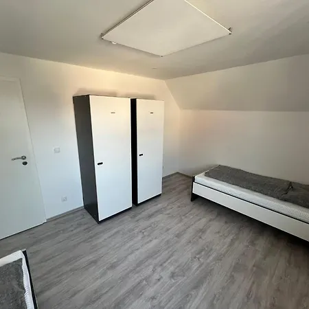 Fuer Montuere Studenten Reisende Διαμέρισμα *