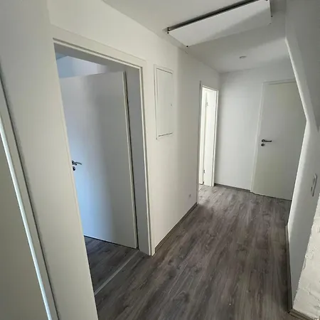 Fuer Montuere Studenten Reisende ビーレフェルト