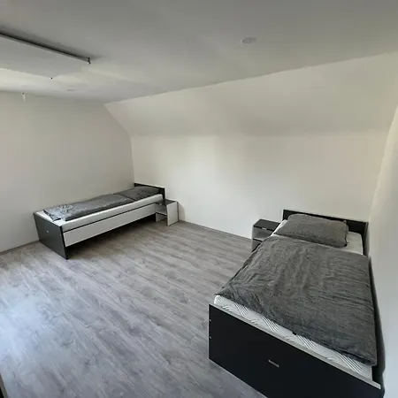 Fuer Montuere Studenten Reisende *