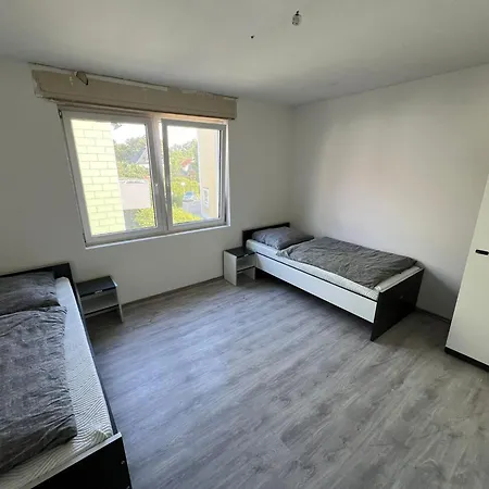 Fuer Montuere Studenten Reisende * Bielefeld