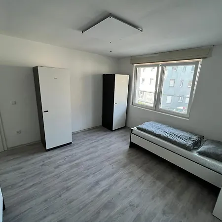 アパート Fuer Montuere Studenten Reisende