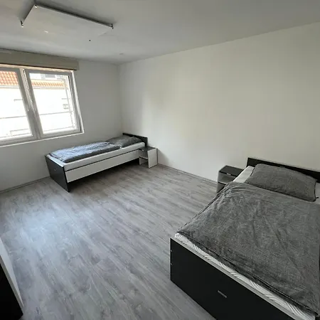 Fuer Montuere Studenten Reisende ビーレフェルト